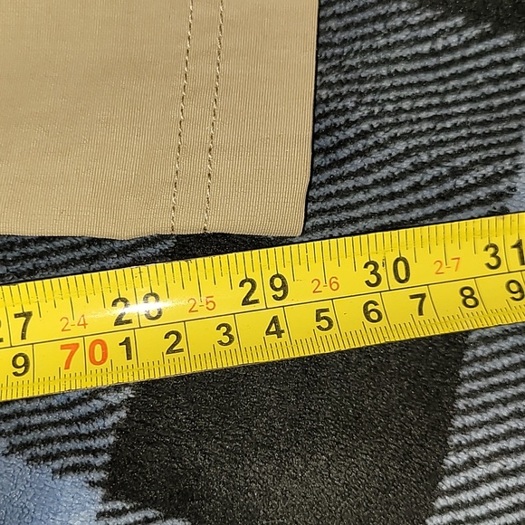 The North Face. Cargo Convertable Pant/shorts. LIKE-NEW. Men's size Large. - Picture 10 of 16